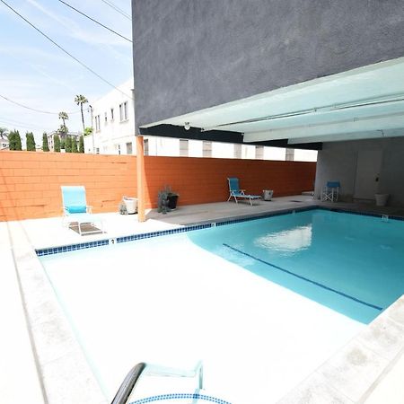 Hollywood Business Suites Лос-Анджелес Экстерьер фото